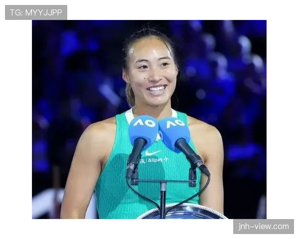 郑钦文喝个蛋白粉都要算卡路里，这哪是运动员，简直是AI建模出来的自律机器