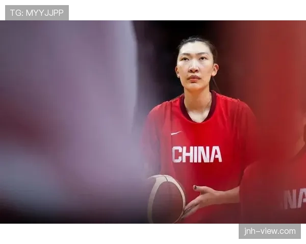 韩旭训练完啃鸡腿那刻，我才知道她为啥能进WNBA